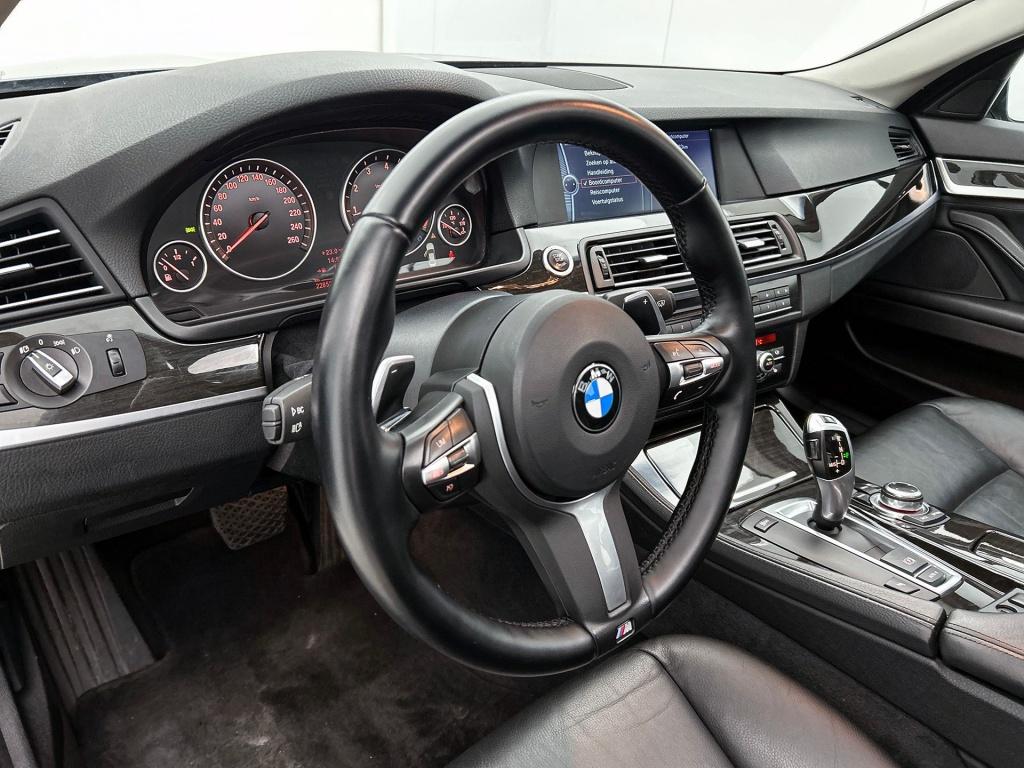 BMW 5 Serie 523i high executive | schuif/kanteldak |