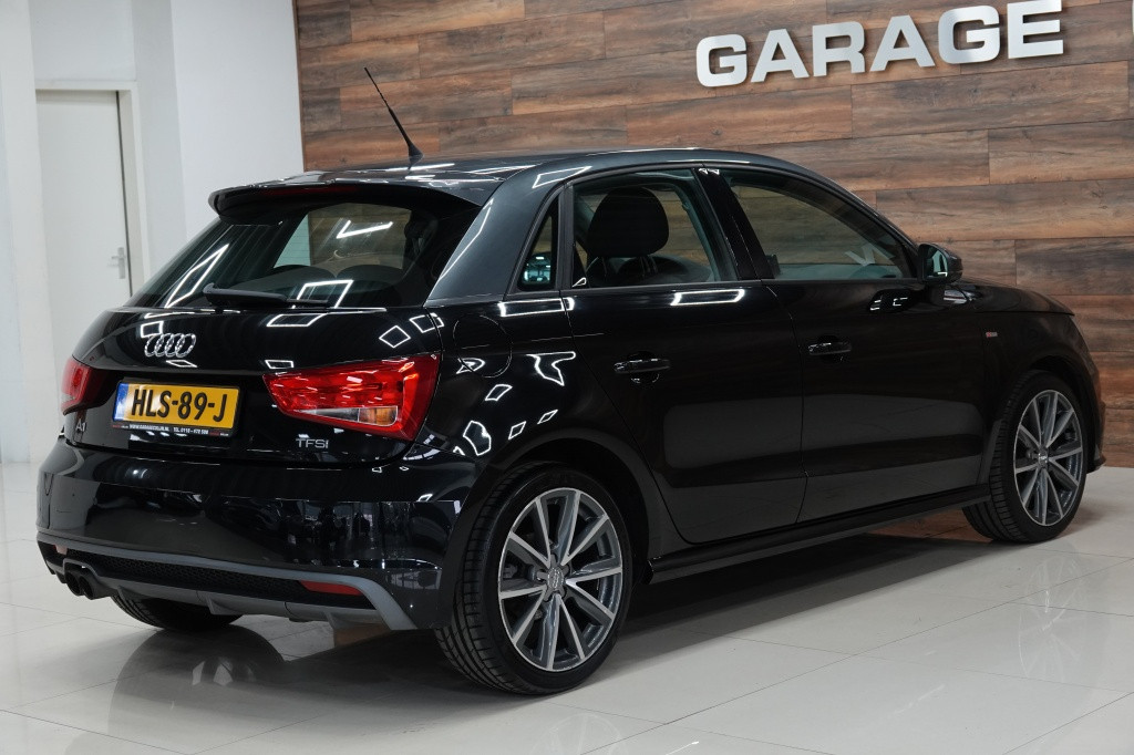 Audi A1 s-line 1.4 tfsi | automaat | pdc | navi | bluetooth |