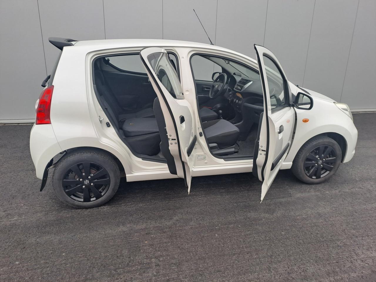 Suzuki Alto 1.0 celebration wit metallic
