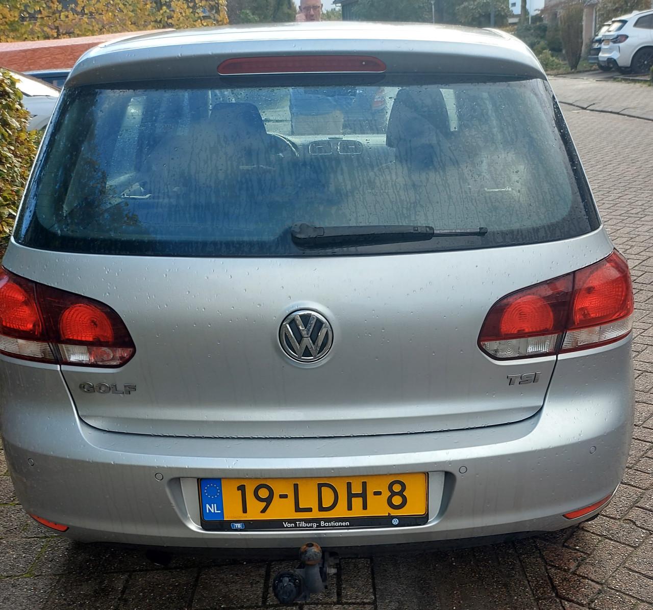 Golf 1.2 TSI  Automaat alcantara bekleding.  104 duizend Km. Gereserveerd .