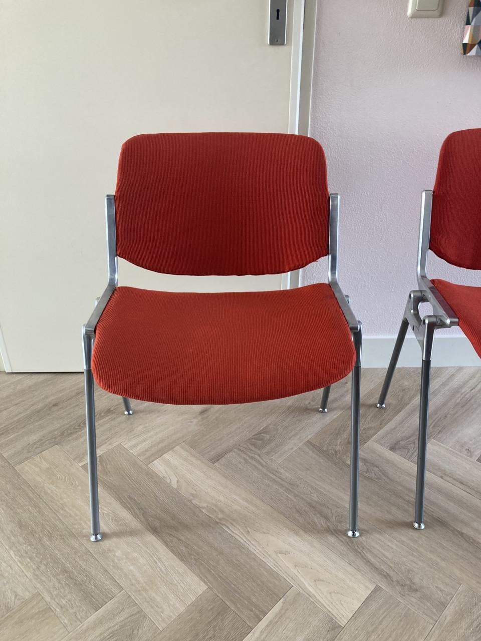 Design stoelen Dsc 106 giancarlo piretti voor Castelli