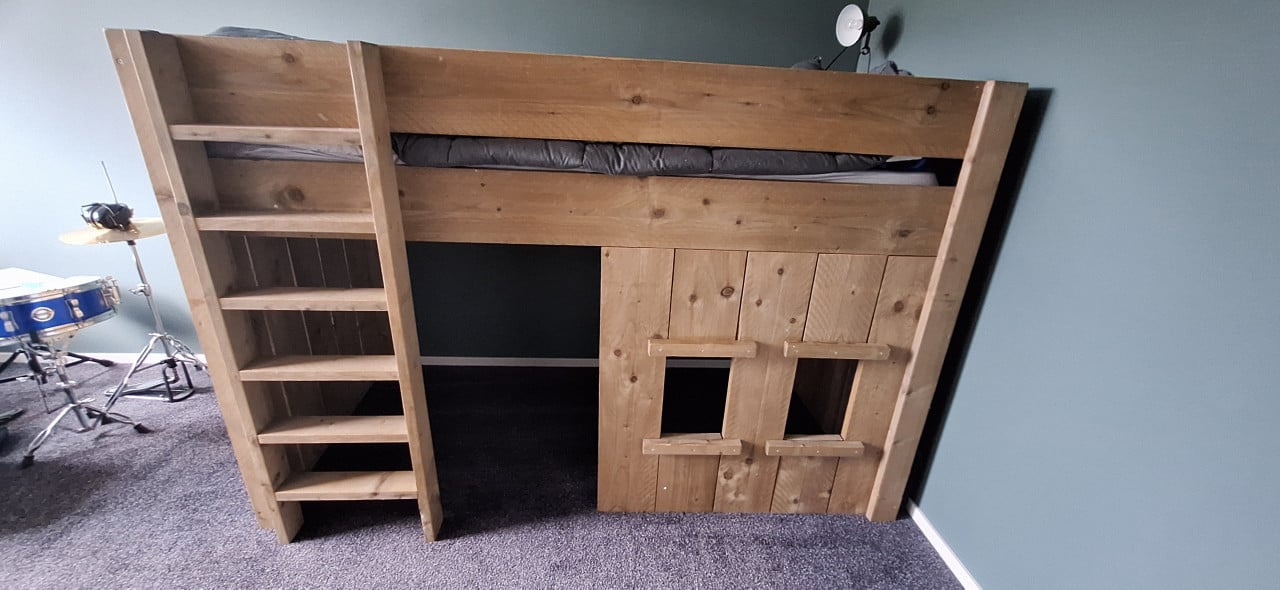 Hoogslaper van steigerhout