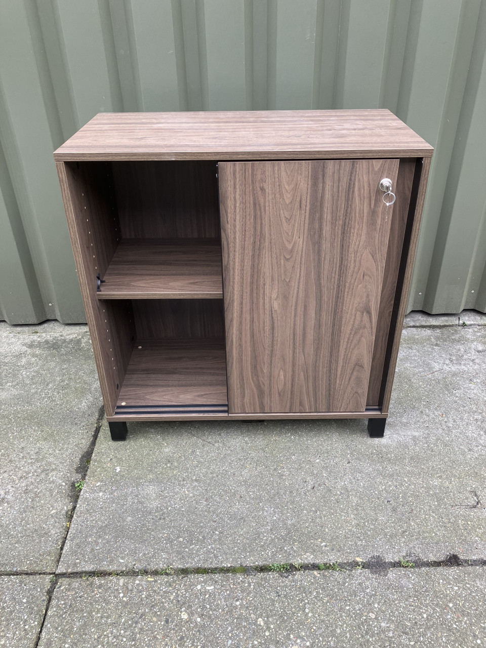Houten schuifdeurkast