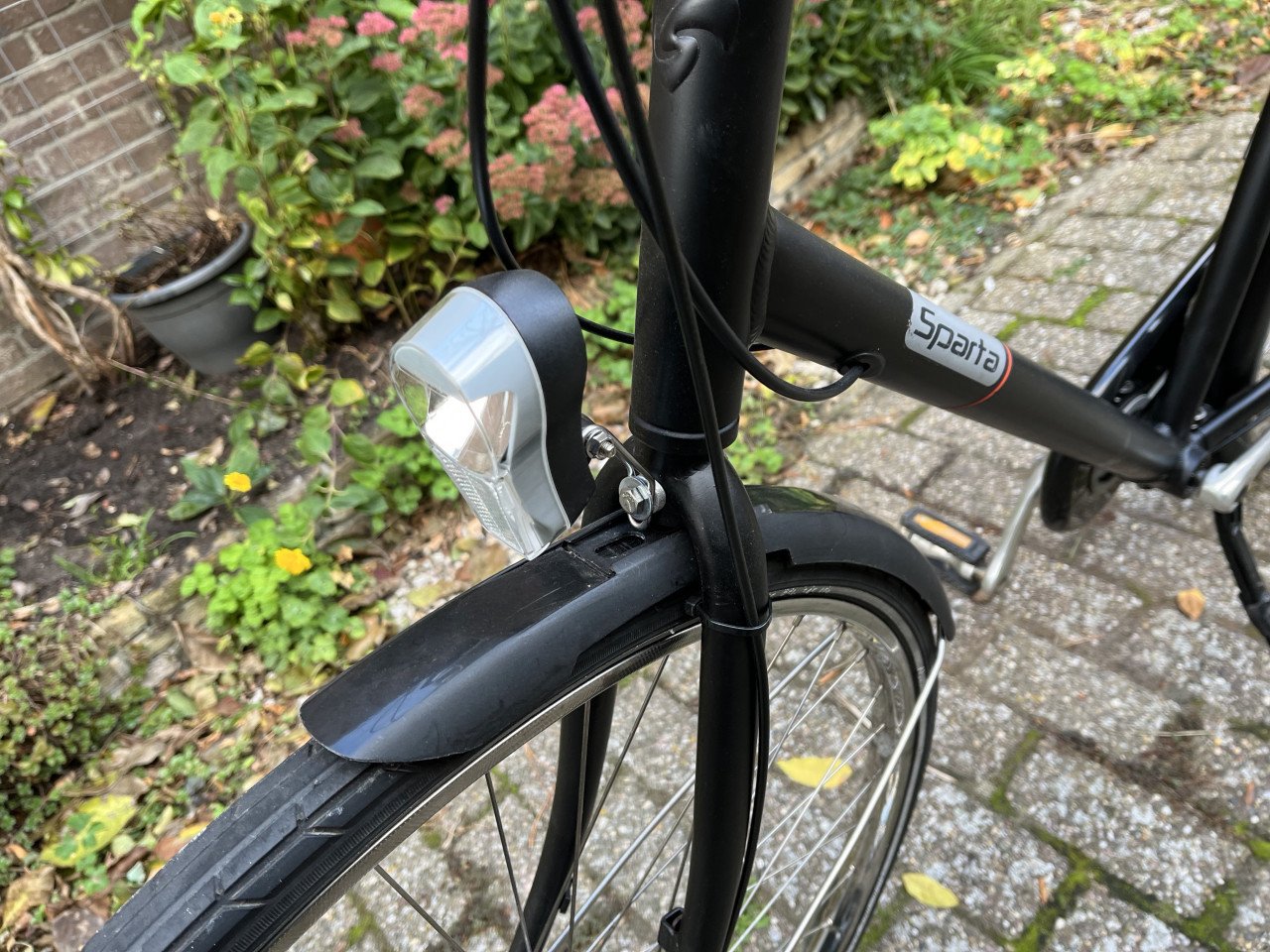 Herenfiets Sparta 3 versn. Rollerbrakes, geheel gereviseerd.