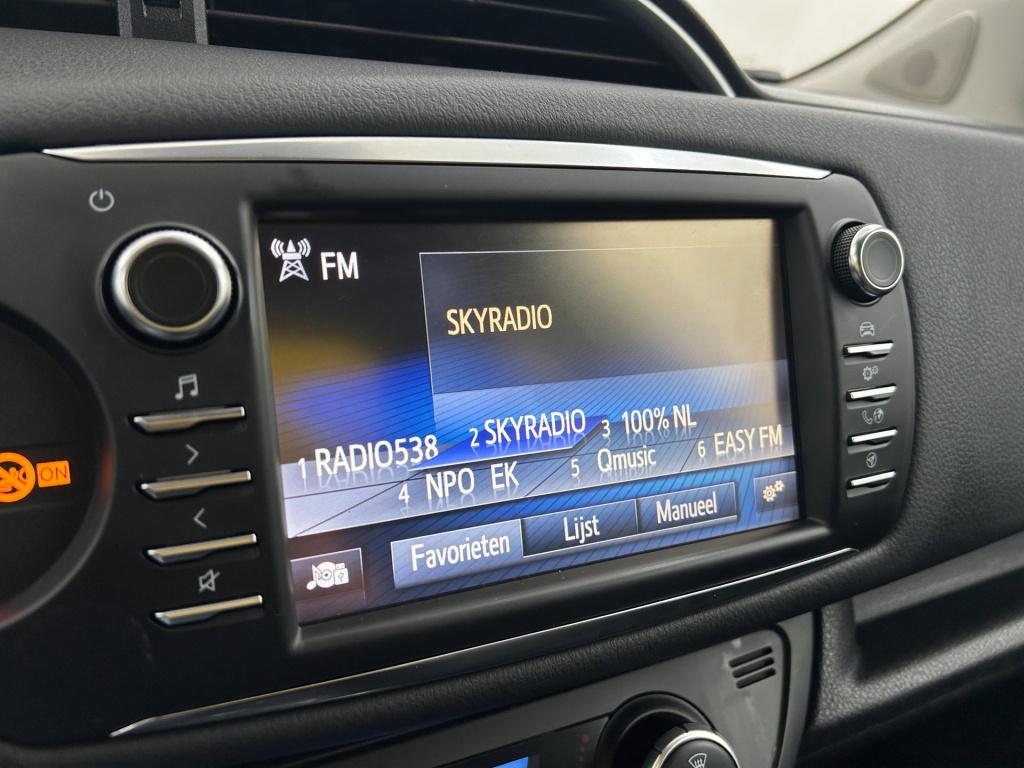 Toyota Yaris occasion 1.5 hybrid dynamic | wit | tweedehands toyota yaris |