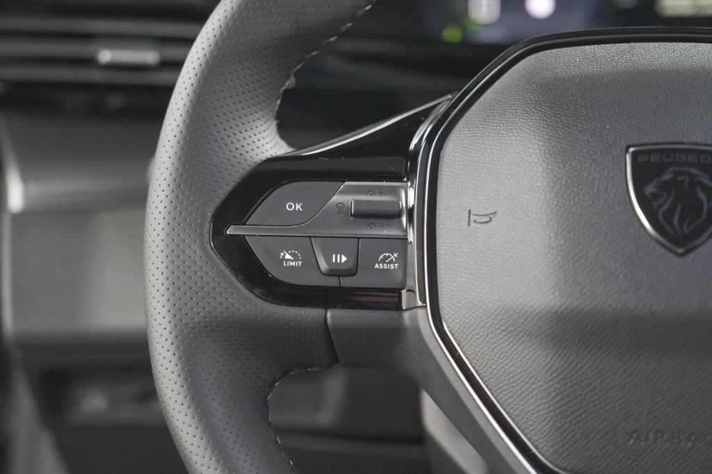 Peugeot 408 1.2 hybrid 145 e-dcs6 gt | 360 camera | alcantara pakket | adap