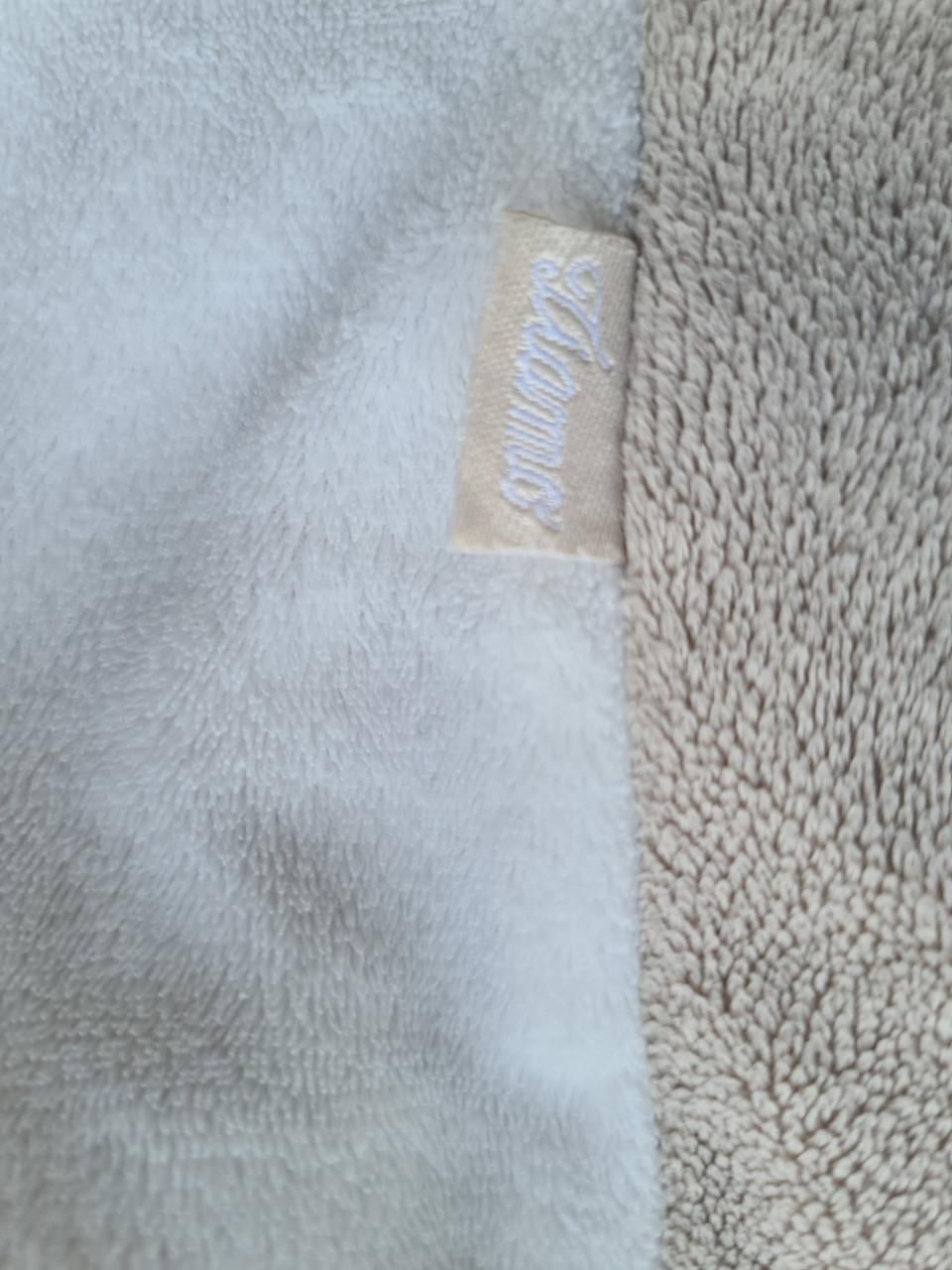 Tiamo wit,ecru en beige boxkleed 96 X 80 cm