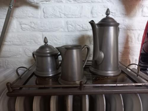 Tinnen koffiekan als setje