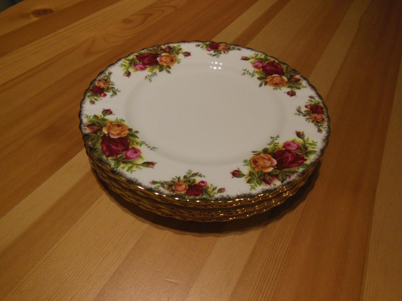 Mooie ontbijtborden Royal Albert