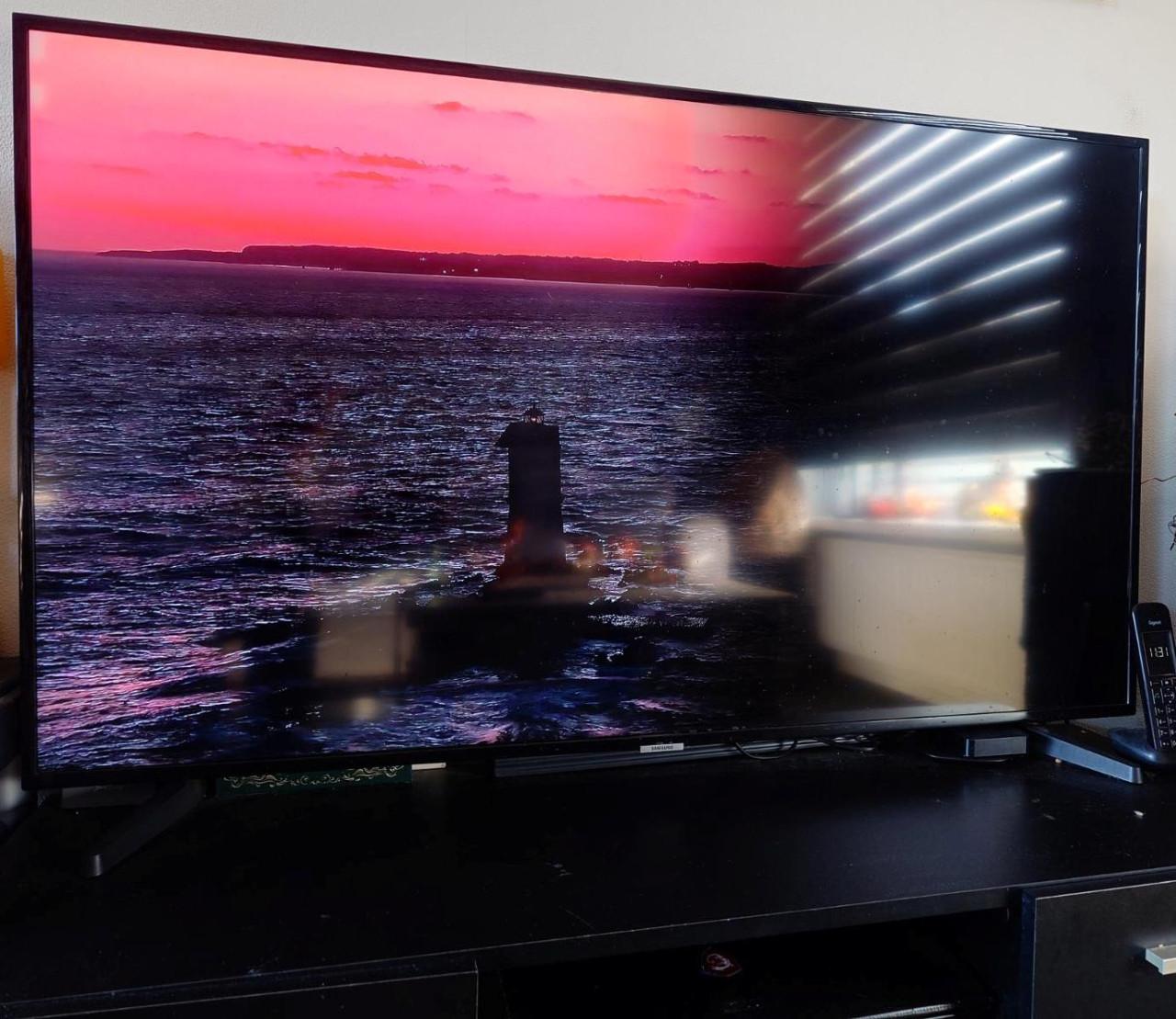 Samsung UE50NU7020 – 50 inch 4K Smart-tv – defect