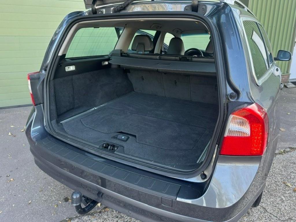 Volvo V70 1.6 t4 summum navi trekhaak