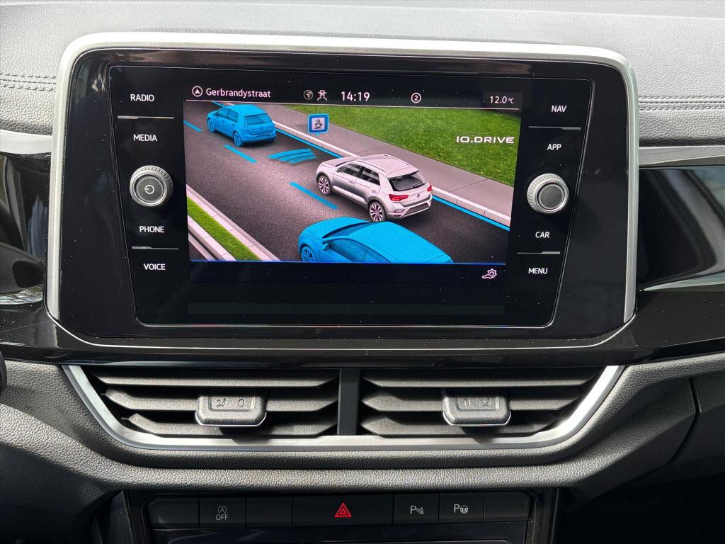 Volkswagen T-roc 1.5 tsi 150pk 7-dsg r-line black|camera| dodehoek|trekhaak