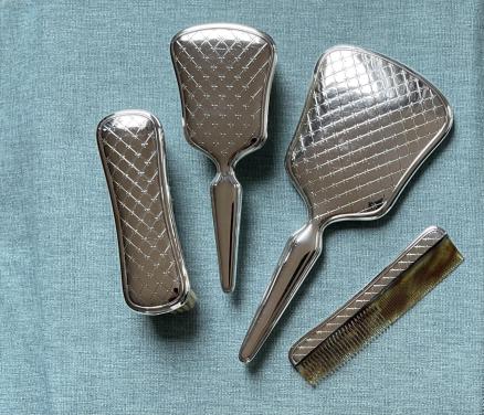 Kapstel handspiegel kam borstel kledingborstel zilver 835