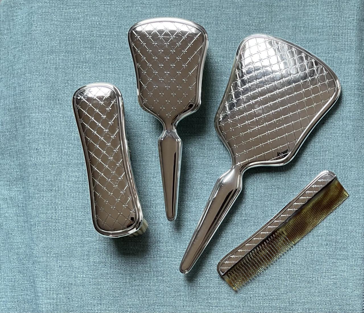 Kapstel handspiegel kam borstel kledingborstel zilver 835