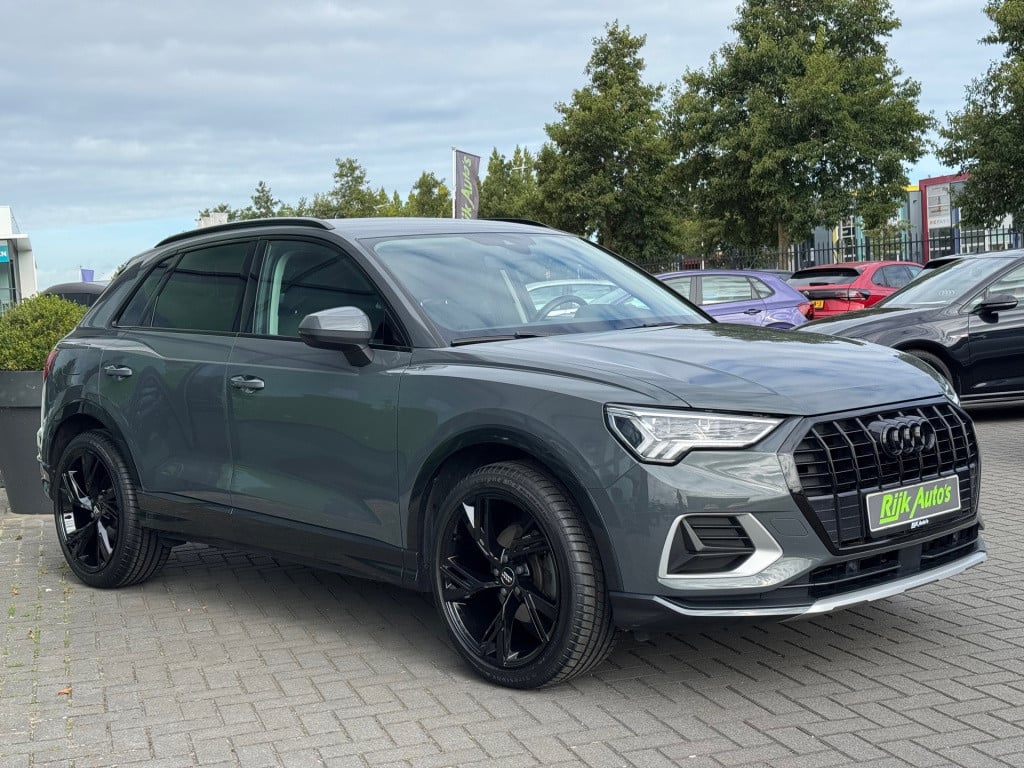 Audi Q3 35 tfsi advanced * matrix led * stoelverwarming * adaptive cruise c