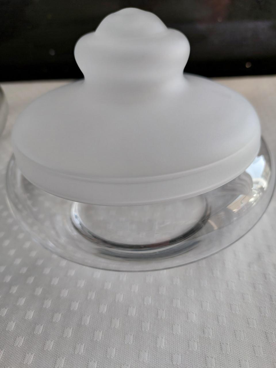 Koekschaal en bonbonniere Leerdam