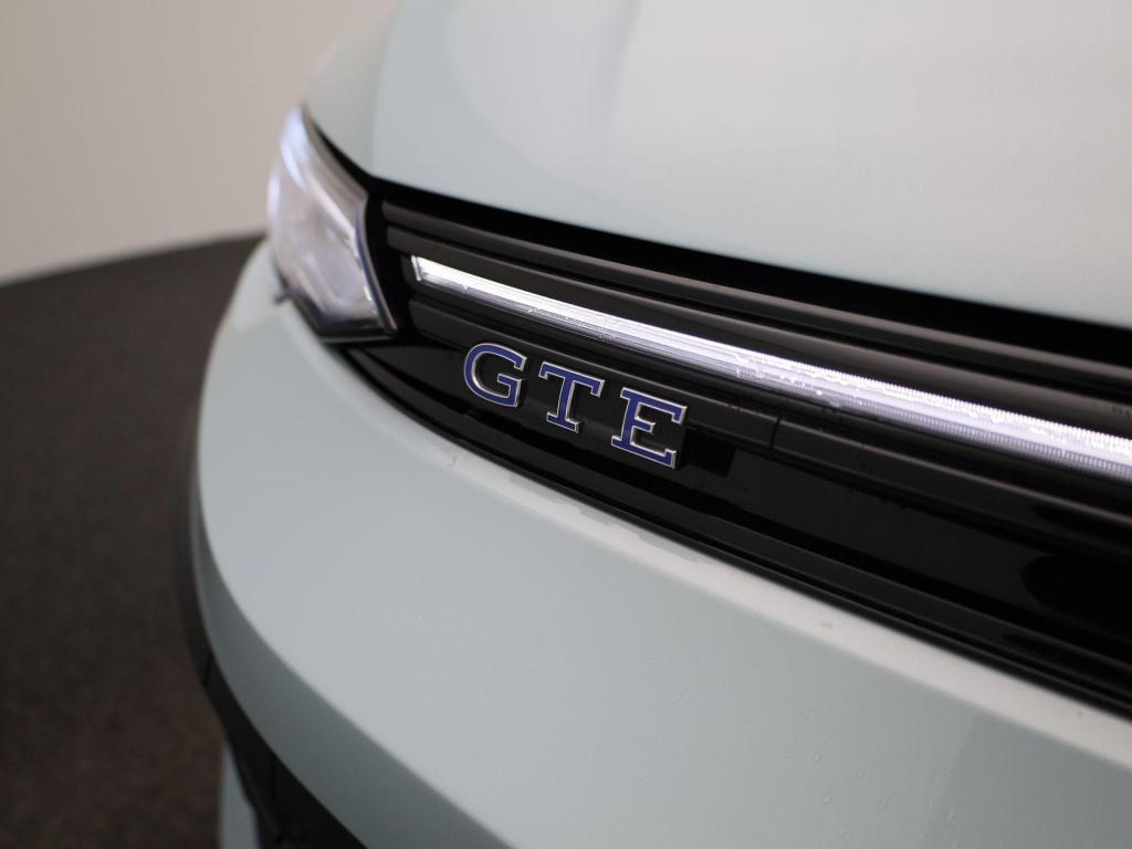 Volkswagen Golf 1.5 ehybrid gte | automaat | panoramadak | navigatie | appl