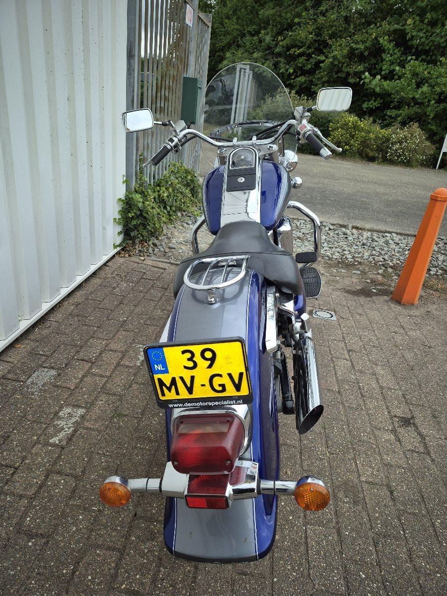 Suzuki Intruder 1500 uit 2002, dikke cruiser