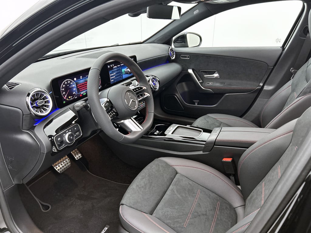Mercedes-Benz A-Klasse 250 e business solution amg | parkeerpakket met acht