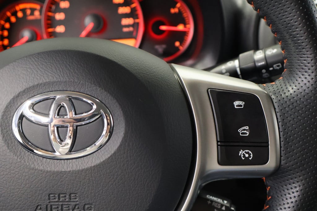 Toyota Yaris 1.3 vvt-i dynamic