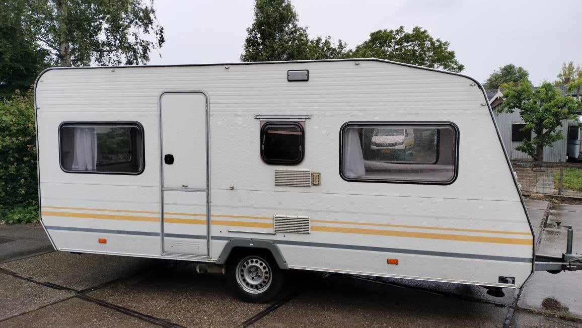 Knaus 450 met voortent