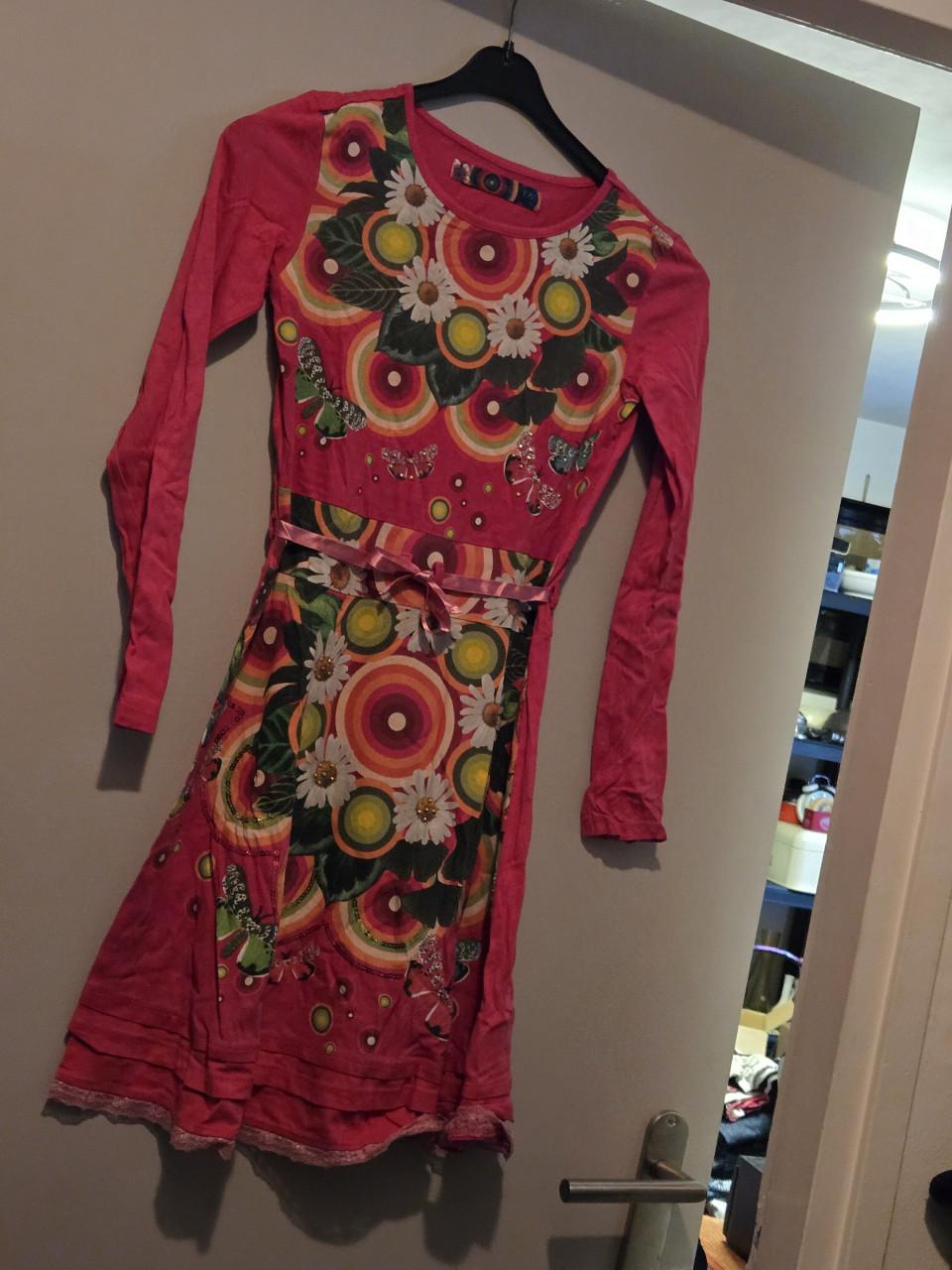 Roze Desigual jurk voor meisjes, maat 11-12 jaar.