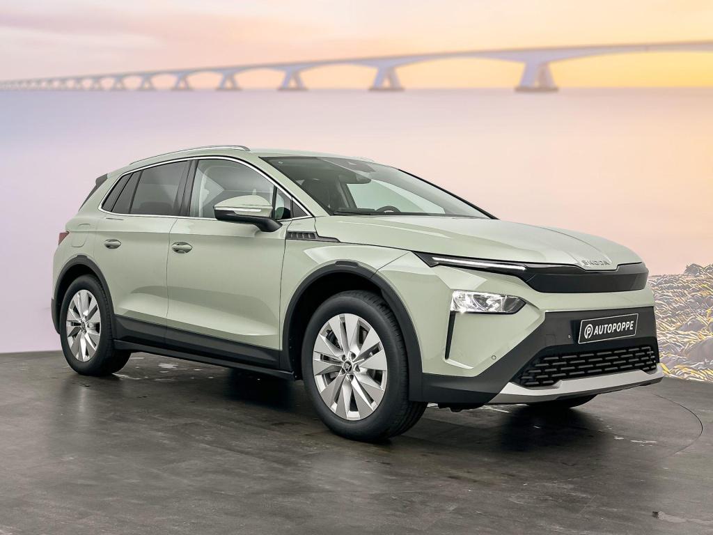 Skoda Elroq business edition tour elektromotor 210 kw / 286 pk