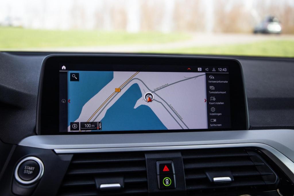 BMW X3 xdrive30e high executive bruin leer / panorama dak / automaat / plug