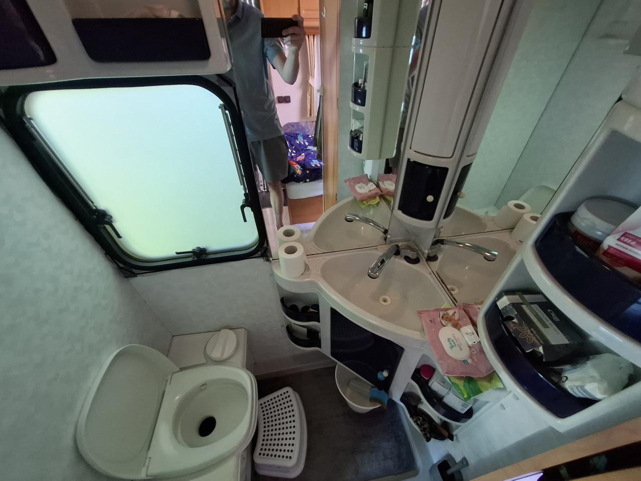 ADRIA Unica 5206 B 502 DK (COMPLETE (SEIZOENS) CARAVAN)