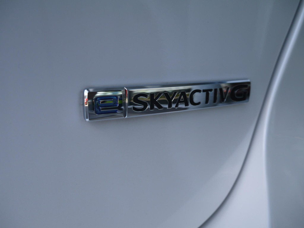 Mazda 3 2.0 e-skyactiv-g m hybrid 122 exclusive-line design pack