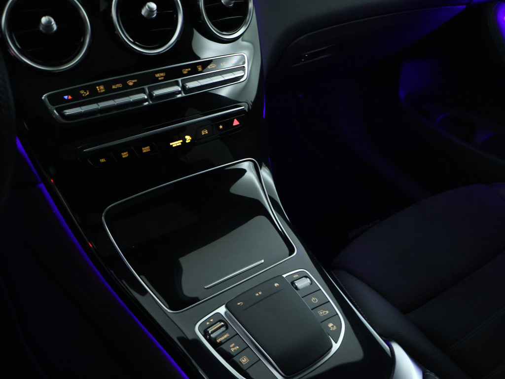 Mercedes-Benz Glc 300 e 4matic premium plus | trekhaak | panoramadak | sfee