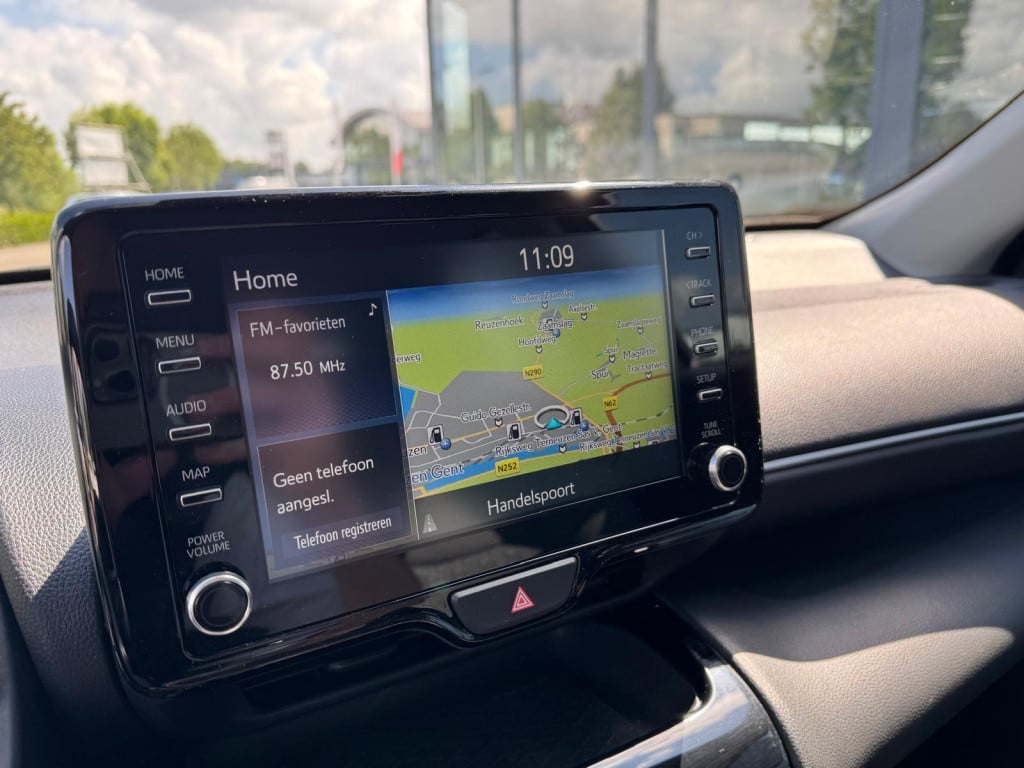 Toyota Yaris Cross 1.5 hybrid business