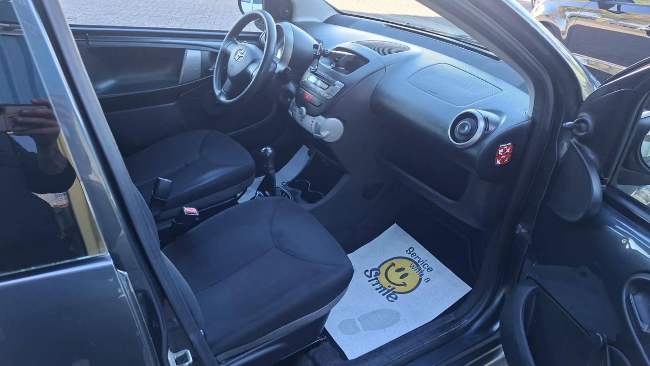Toyota AYGO 1.0 VVT-i Access 5deurs bj:2012 apk 10-2027 !!