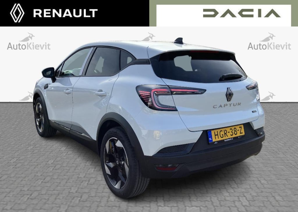 Renault Captur 1.6 e-tech hybrid 145 techno