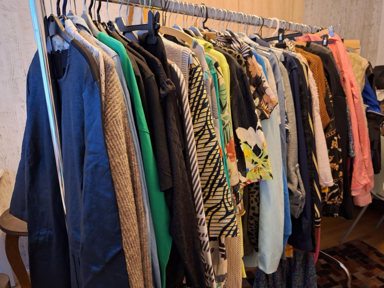 Kledingbeurs,  2dehands kleding en accessoires