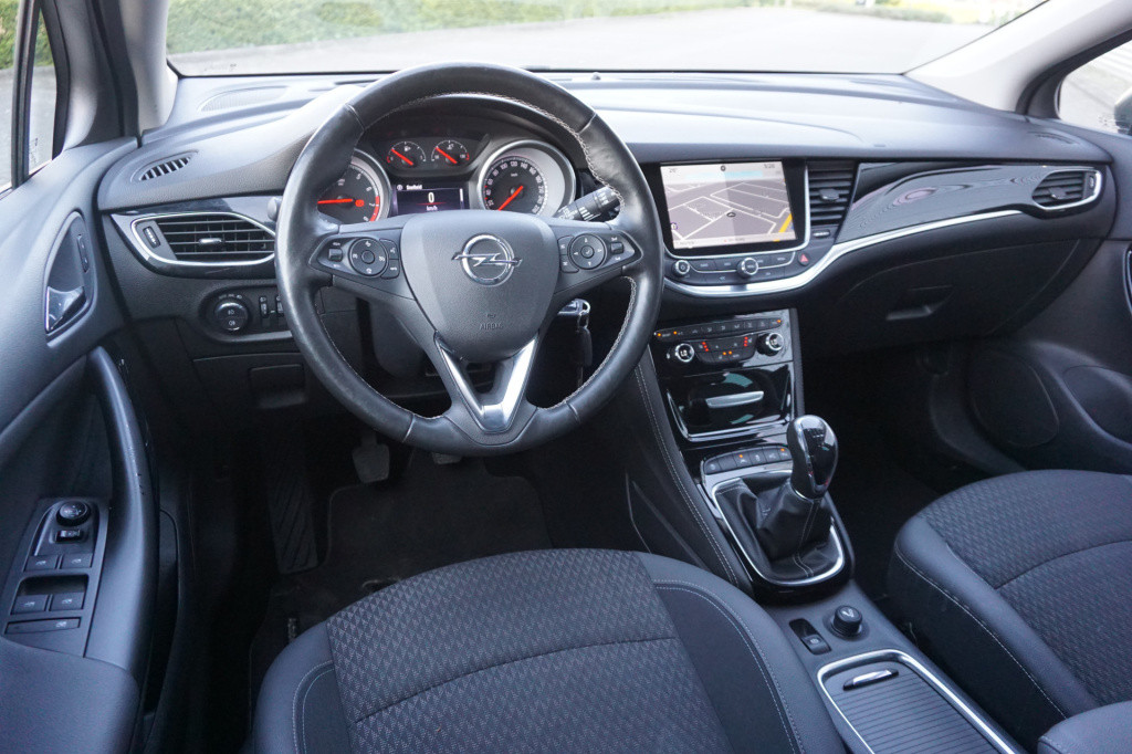 Opel Astra sports tourer 1.4 innovation climate / navi / stoelverw. / cruis