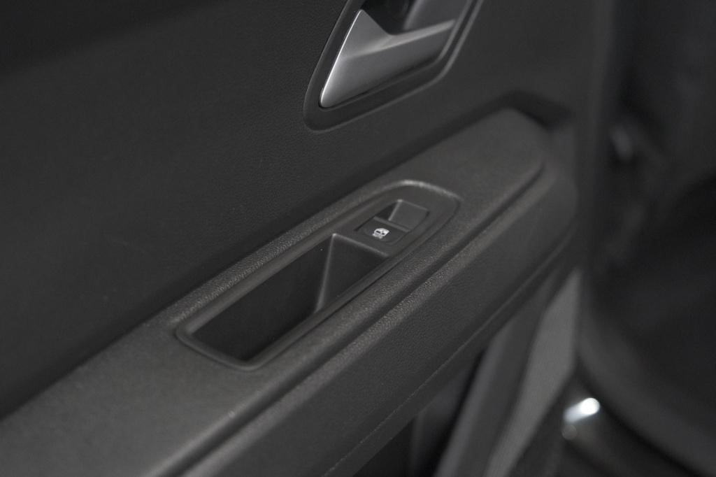 Dacia Duster mild hybrid 130 expression | camera | stoelverwarming | apple 