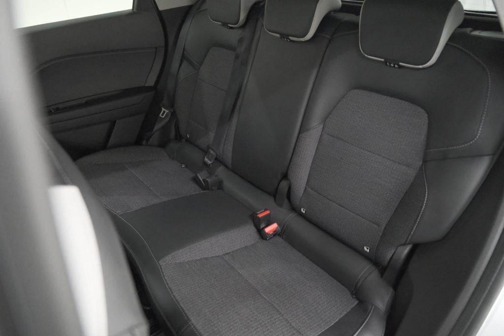 Renault Captur mild hybrid 140 intens | trekhaak | camera | apple carplay |