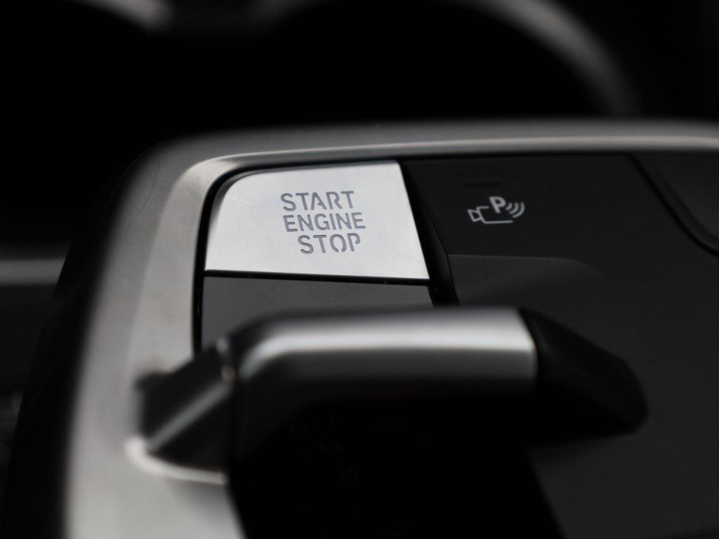 BMW X1 xdrive25e | automaat | leder | panorama dak | stoel verwarming | vir