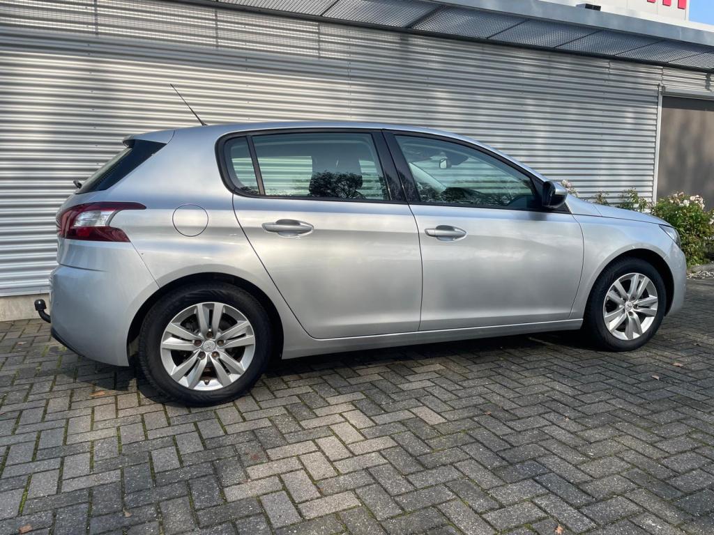 Peugeot 308 1.2 puretech blue lease premium
