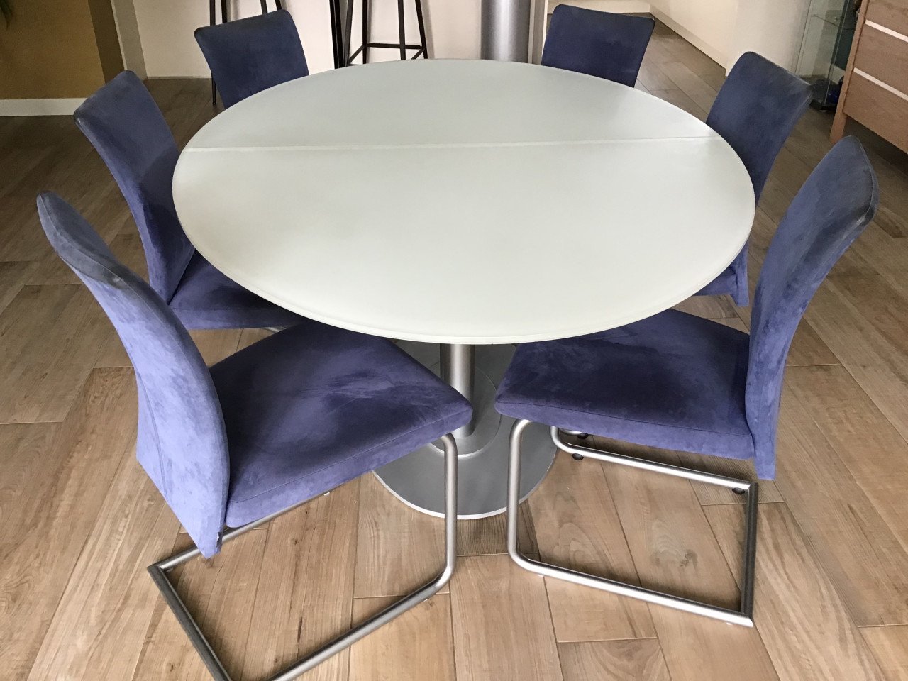 Eettafel met 6 stoelen