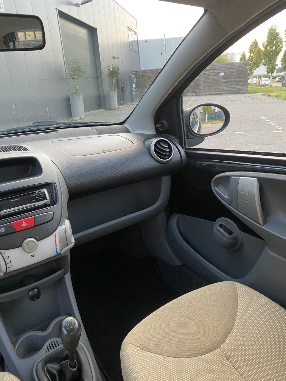 Peugeot 107 1.0 12V 5DR 2007 Grijs | 126.377 KM NAP