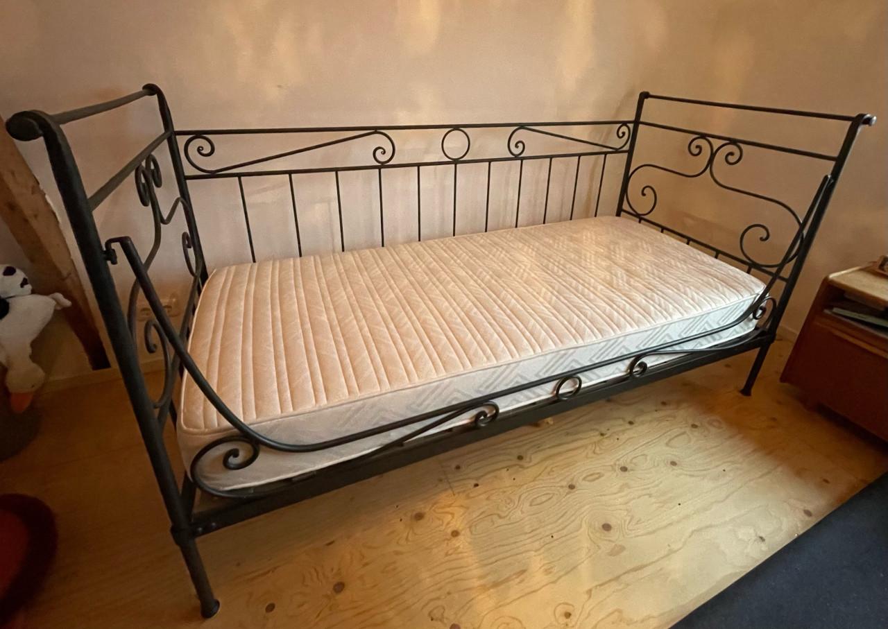 Meidenbed staal 90x200