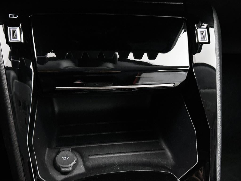 Peugeot 208 1.2 hybrid 110 e-dcs6 allure | rijklaar | 3d cockpit | camera a