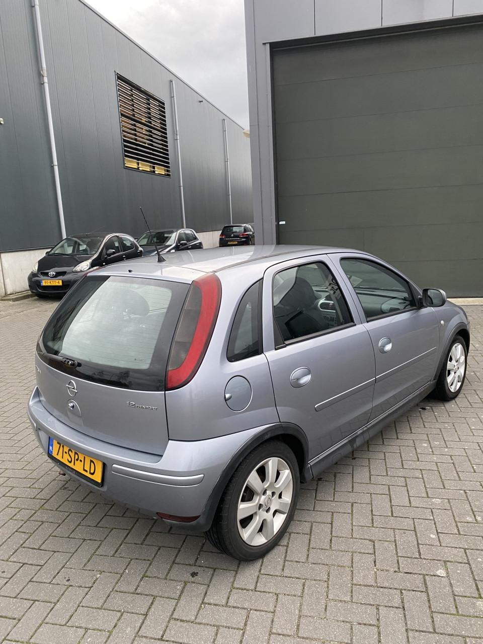 Opel Corsa 1.2 16V Twinport 5D 2006 Grijs | NAP | NIEUWE APK!