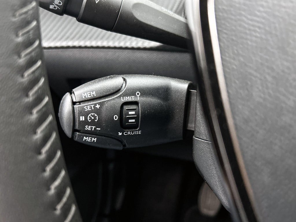 Peugeot 208 1.2 puretech active pack | apple carplay / android auto | cruis