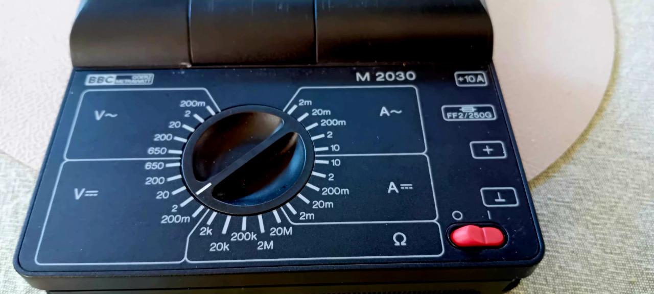 BBC GOERZ METRAWATT M2030 MULTIMETER