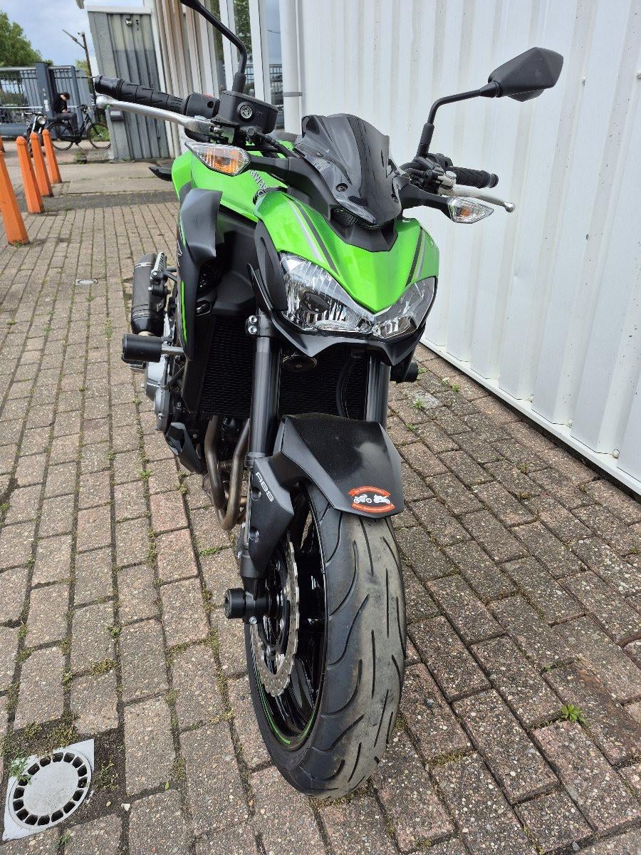 Kawasaki Z900 akrapovic uit 2019 met 3100Km