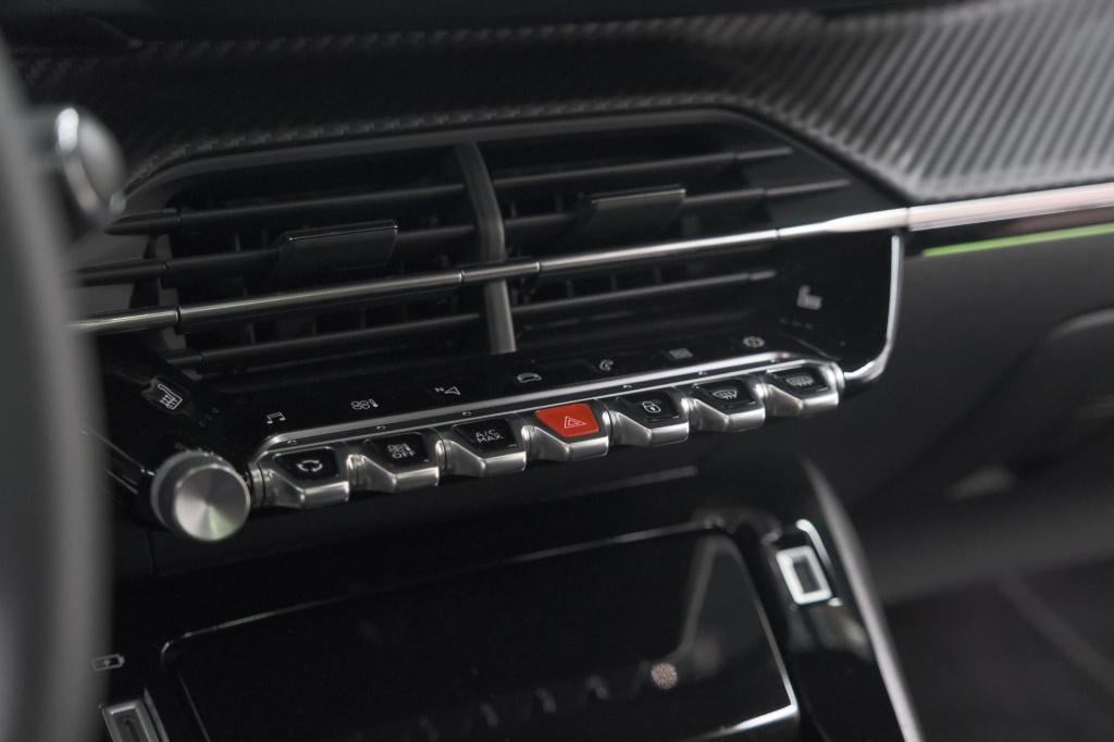 Peugeot 2008 puretech 130 gt pack | panoramadak | camera | adaptieve cruise