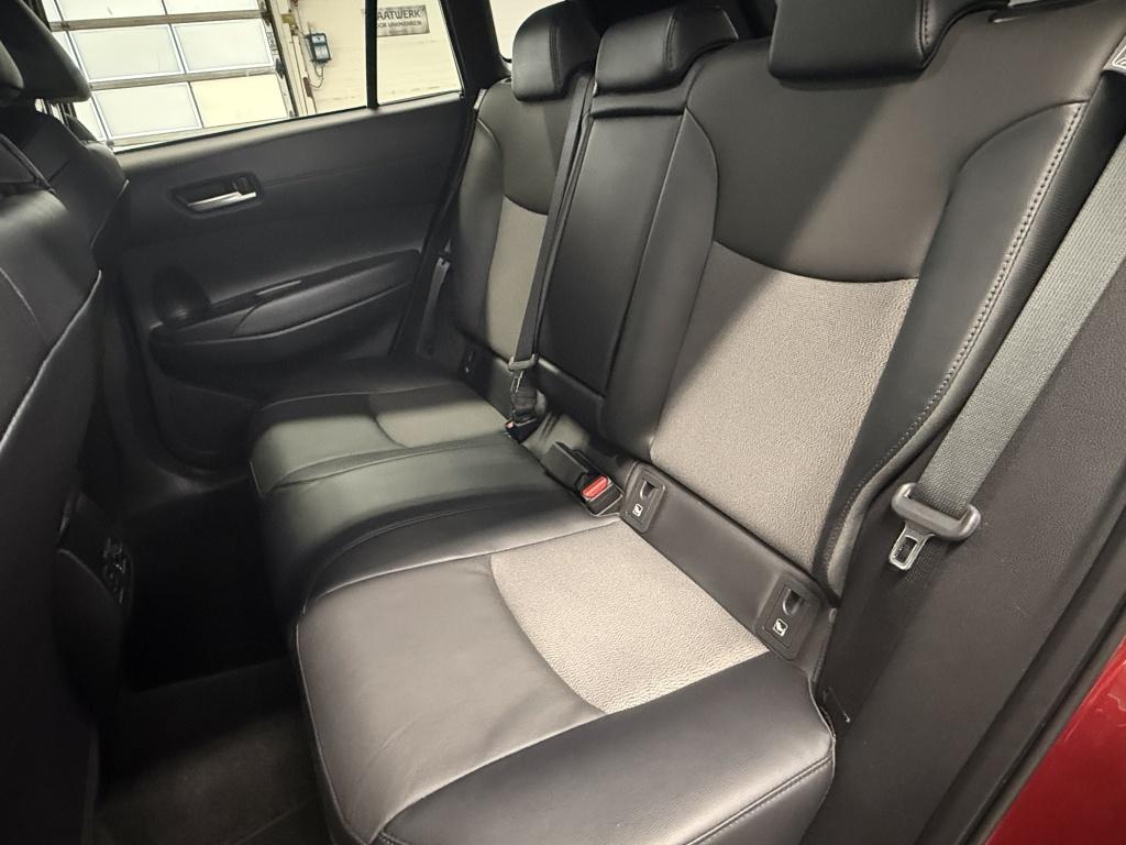 Toyota Corolla Cross 2.0 hp hybrid first ed| adap.cruise| stoel+stuur verw|